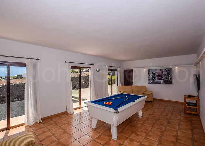 Montana - Lh113 By Now Ltd Playa Blanca (Lanzarote)