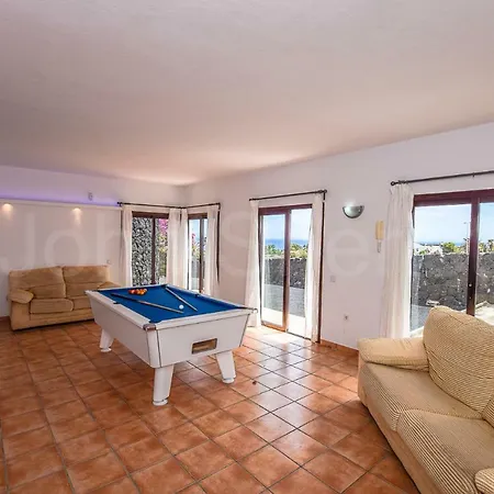 Montana - Lh113 By Now Ltd * Playa Blanca