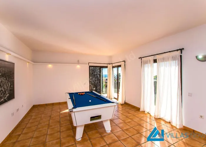 Montana - Lh113 By Now Ltd Βίλα